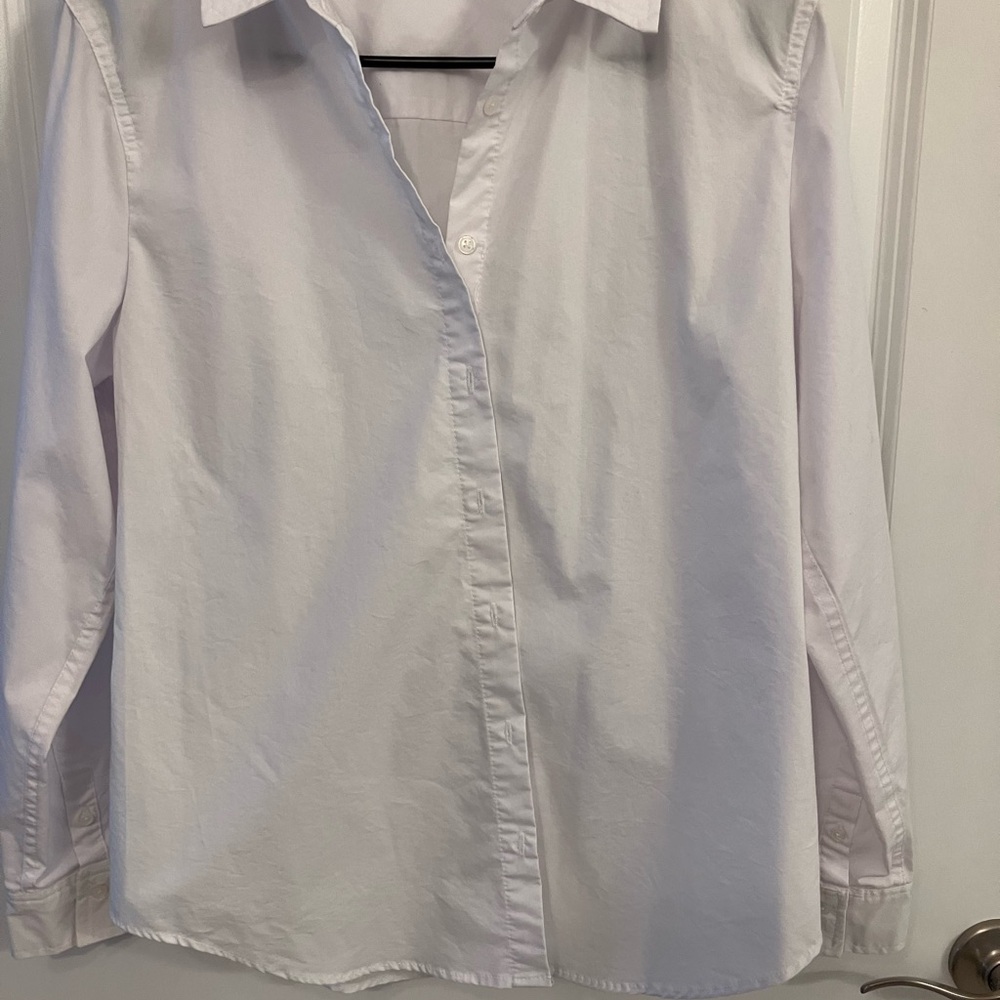 Time and Tru Crisp White Collared Shirt